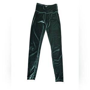 Beyond Yoga Velvet Motion High Waisted Midi Legging Size XS Green